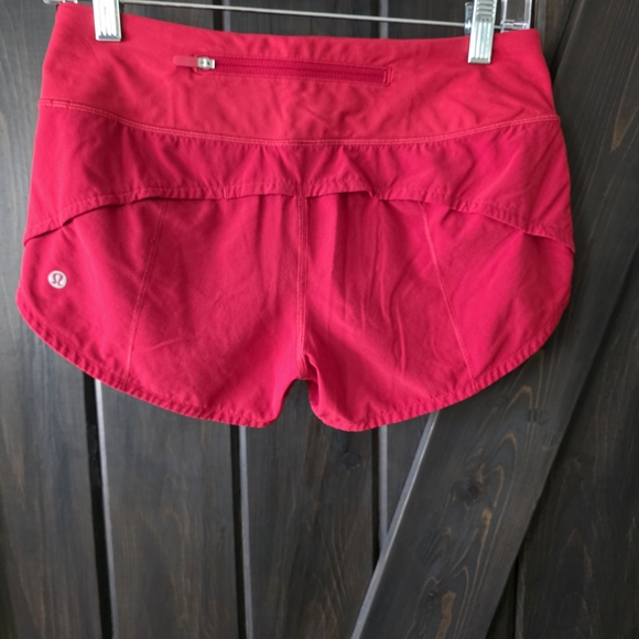 Lululemon Athletica Low Rise Red Athletic Shorts 2.5" - Picture 2 of 3
